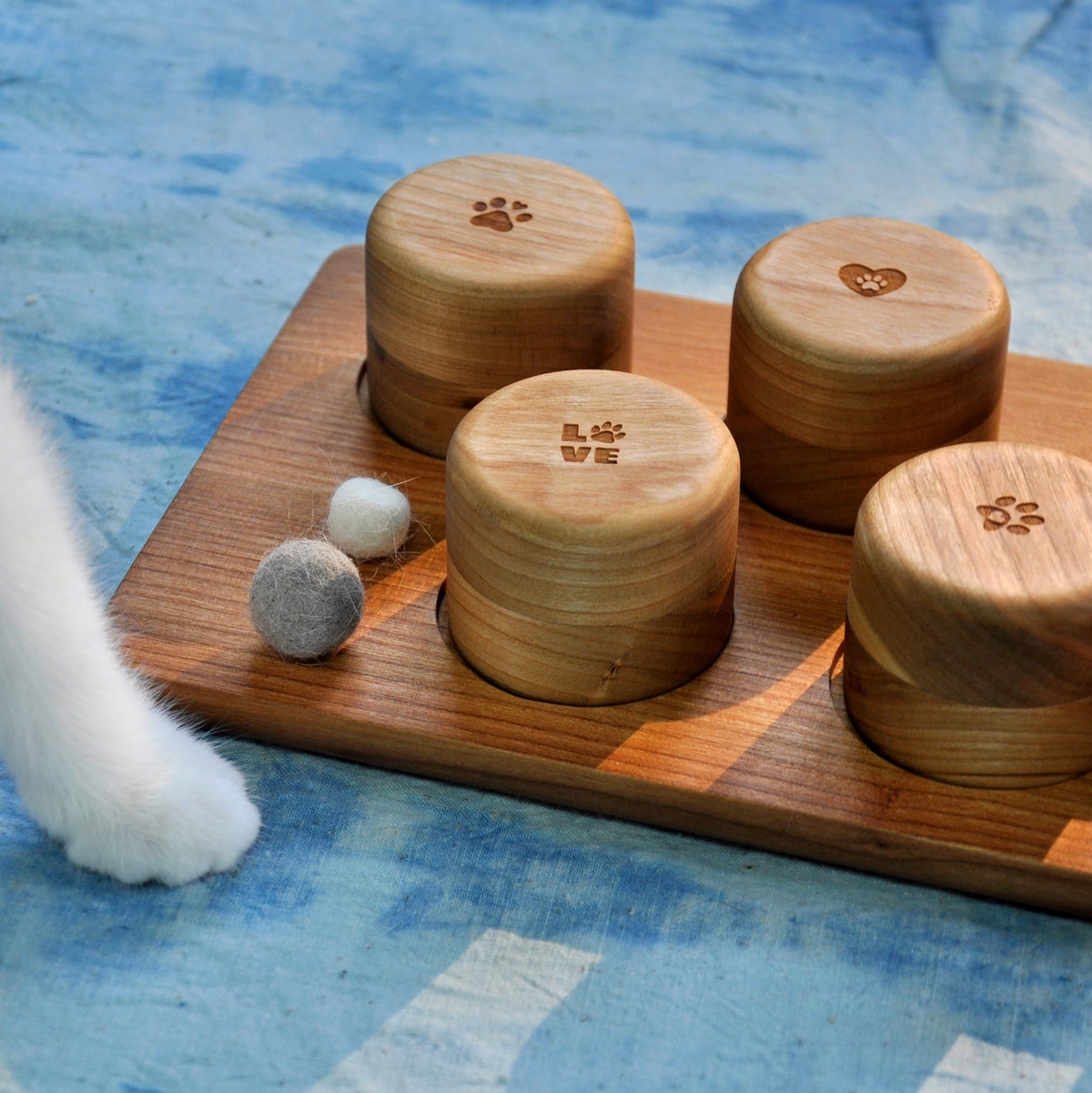 Pet fur ball collecting box