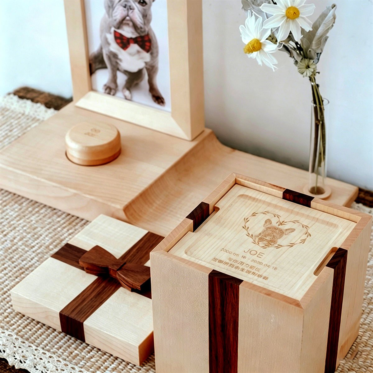 Pet solid wood photo frame urn